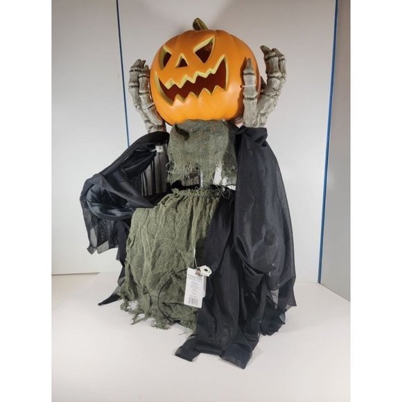 Pumpkin Reaper 18" Electronic Halloween Greeter - Speaks Moves & Lights Up - NWT - Picture 5 of 14